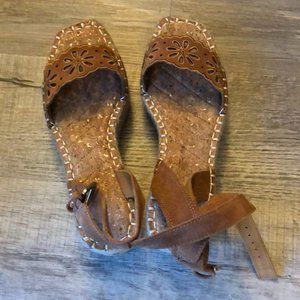 Crown Vintage Fentisa Sandal, size 6.5